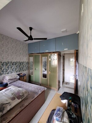 Bedroom in 1 BHK Apartment at Borivali West – for Rent