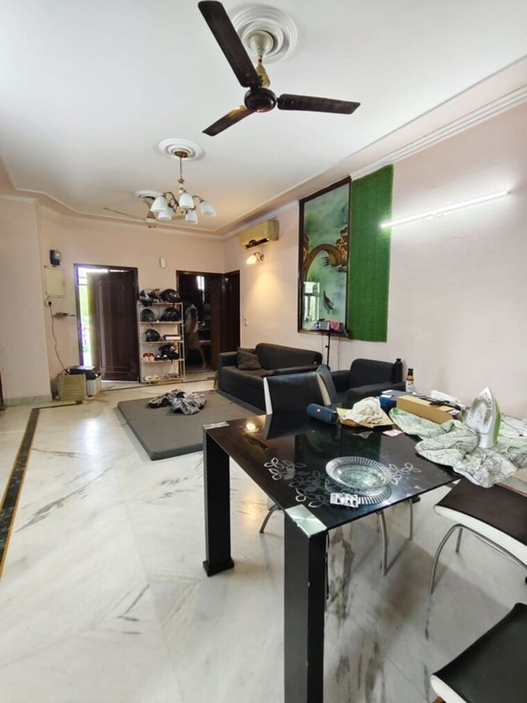 Team Area, sector 40 4 Bedroom 400 Sq.Yd. Builder Floor In Sector 40 Gurgaon 10254440