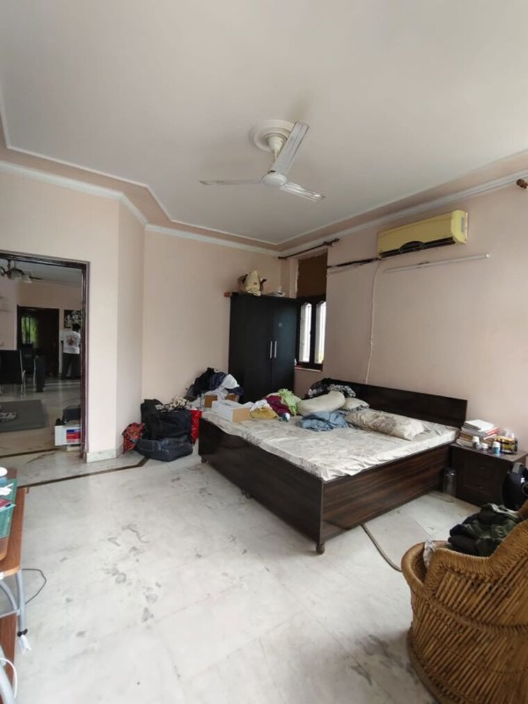 Bedroom, sector 40 4 Bedroom 400 Sq.Yd. Builder Floor In Sector 40 Gurgaon 10254440