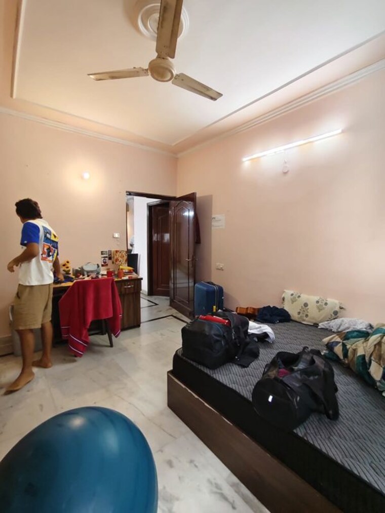 Living Room, sector 40 4 Bedroom 400 Sq.Yd. Builder Floor In Sector 40 Gurgaon 10254440