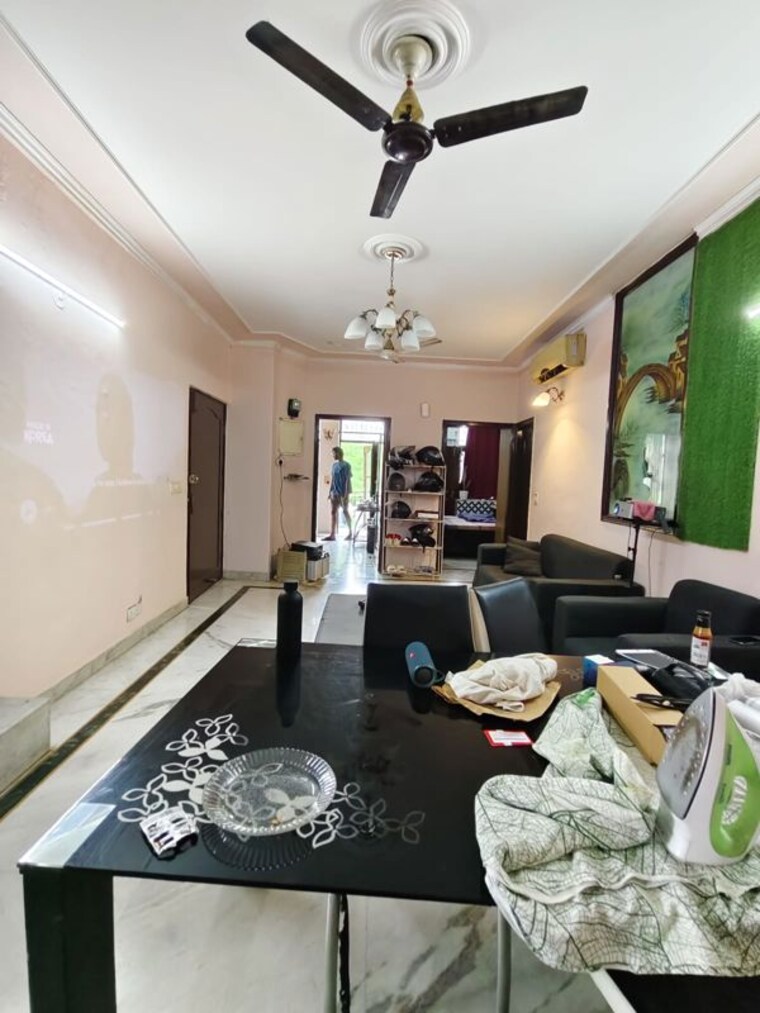 Team Area, sector 40 4 Bedroom 400 Sq.Yd. Builder Floor In Sector 40 Gurgaon 10254440