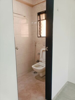 Bathroom in 2.5 BHK Apartment at Meena Parvati Sadan, Chembur – for Rent