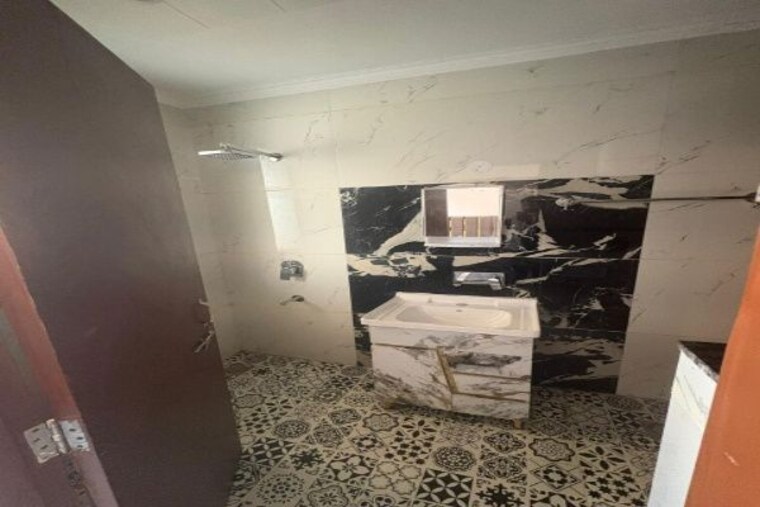  Parking, malibu town 1 RK 100 Sq.Yd. Builder Floor In Malibu Town Gurgaon 10254560