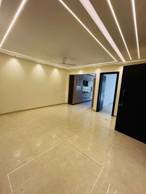 3 BHK Builder Floor For Rent in Sector 57
