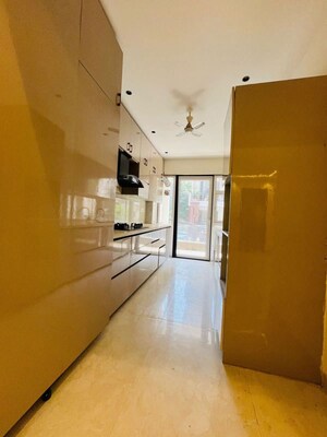 Kitchen in 3 BHK Builder Floor at Sector 57 – for Rent