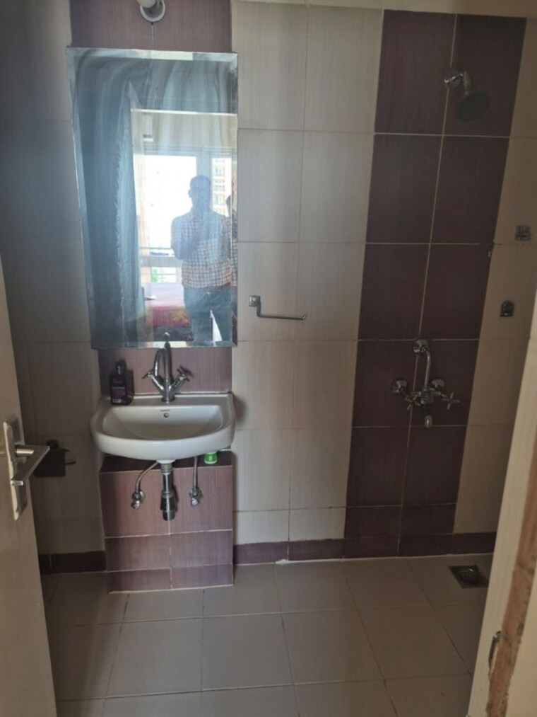 Bathroom, mahindra-aura 2.5 Bedroom 1329 Sq.Ft. Apartment In Sector 110a Gurgaon 10254674