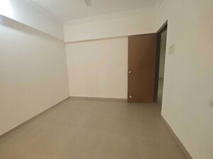 Room in 2 BHK Apartment at MM Spectra, Chembur – for Rent