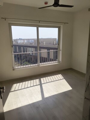 Room in 2 BHK Apartment at Shapoorji Pallonji Joyville Gurgaon, Sector 102 – for Rent