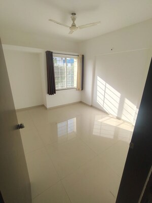 Room in 2 BHK Apartment at Kundan The Landmark, Undri – for Rent