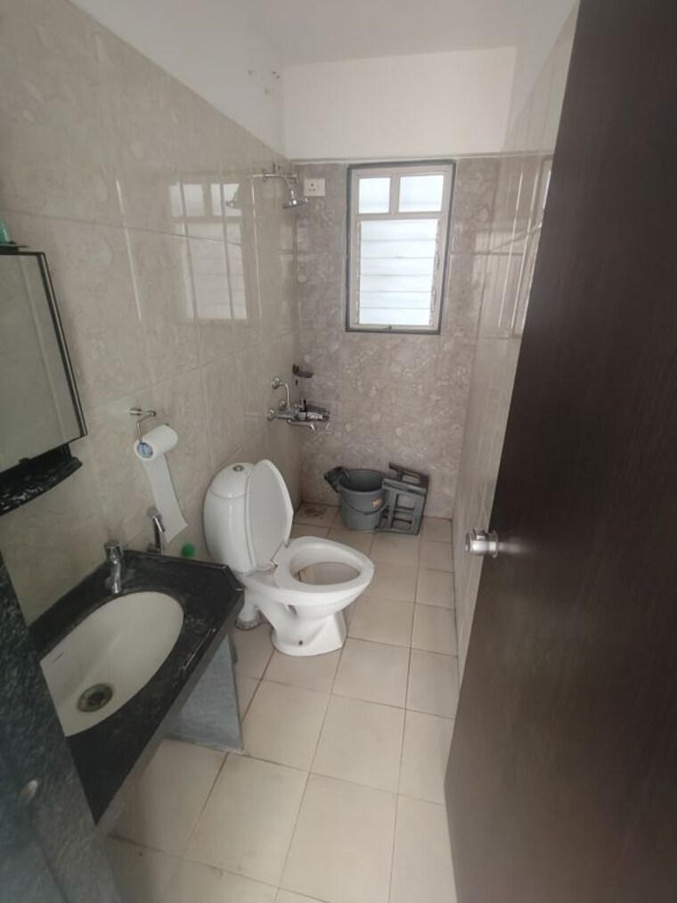 Bathroom, kundan-the-landmark 2 Bedroom 1250 Sq.Ft. Apartment In Undri Pune 10254729