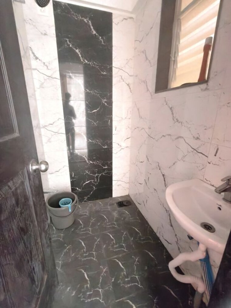 Bathroom, ganraj-skydale 1 Bedroom 505 Sq.Ft. Apartment In Mohammadwadi Pune 10184577