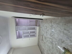 Parking in 2.5 BHK Builder Floor at Mayur Vihar – for Sale