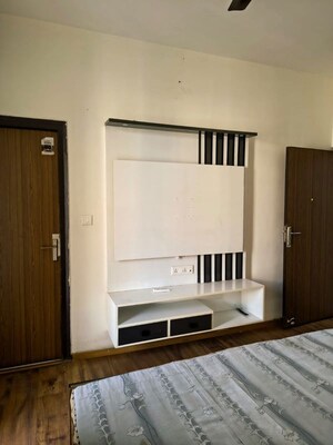 Room in 3 BHK Builder Floor at Omaxe New Chandigarh, North Mullanpur – for Rent