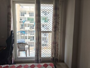 Room in 4 BHK Apartment at Aditya Urban Casa, Sector 78 – for Rent