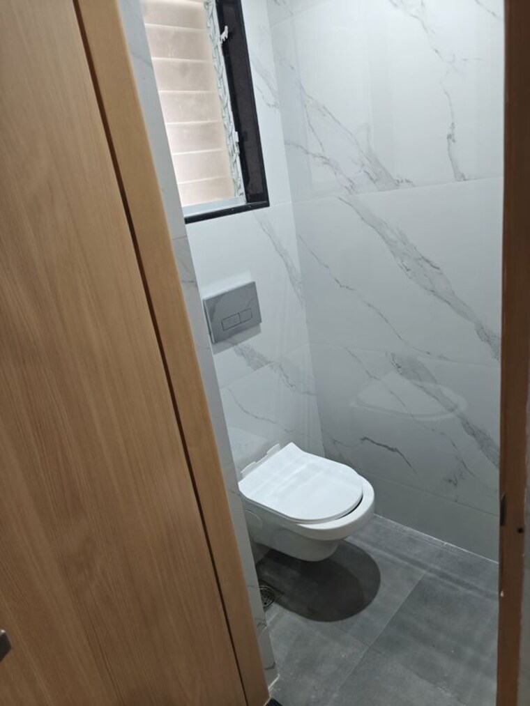 Bathroom, joy-legend 3 Bedroom 1500 Sq.Ft. Apartment In Khar West Mumbai 10254880