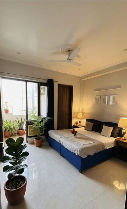 3 BHK + Servant Room 260 Sq.Yd. Builder Floor in Central Park The Orchard