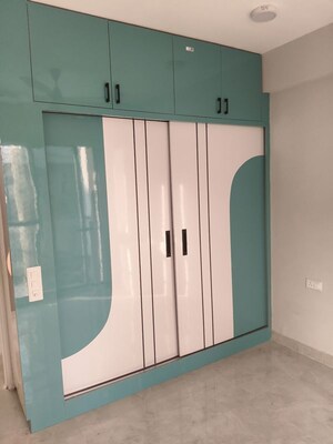 Furnished Amenities in 3 BHK Apartment at Signature Global City, Sector 37d – for Rent