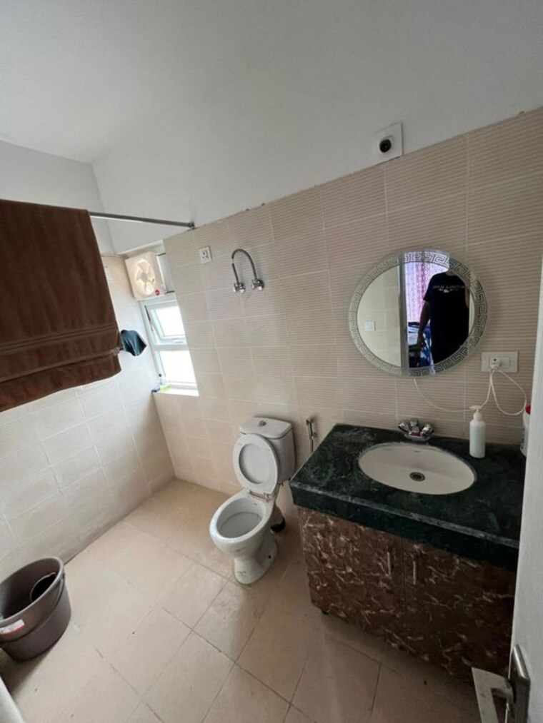 Bathroom, unitech-espace-nirvana-country 2 Bedroom 1700 Sq.Ft. Apartment In Sector 50 Gurgaon 10254721