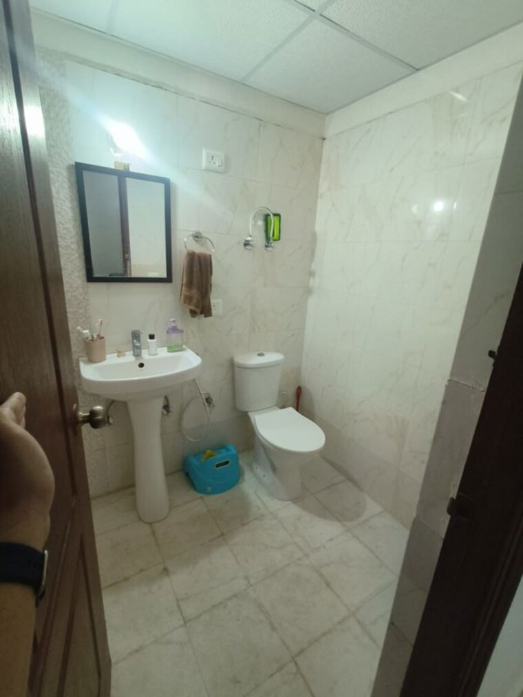 Bathroom, uninav-heights-phase-ii 2 Bedroom 895 Sq.Ft. Apartment In Raj Nagar Extension Ghaziabad 10255067