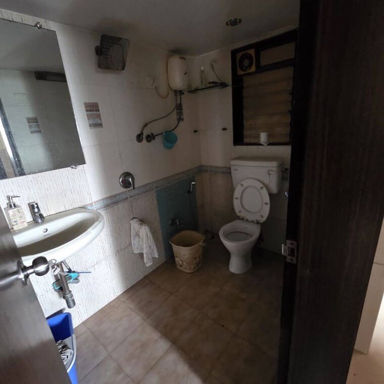 Bathroom, sheth-heights 2 Bedroom 936 Sq.Ft. Apartment In Chembur Mumbai 10254883