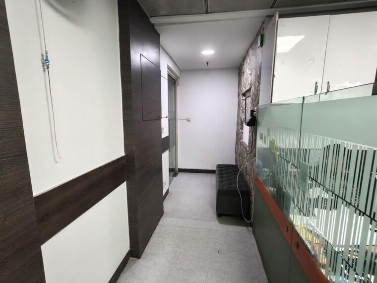 undefined, netaji subhash place Commercial Office Space 993 Sq.Ft. In Netaji Subhash Place Delhi 10255076