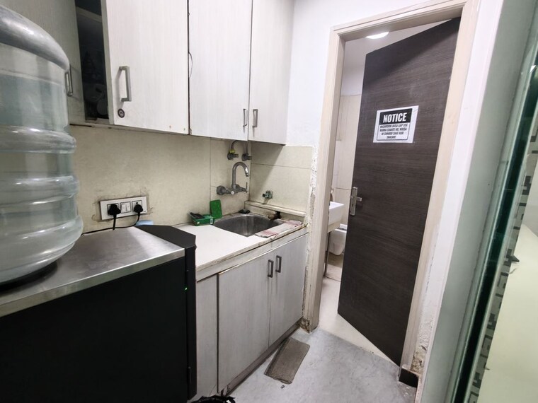 Floor Plan, netaji subhash place Commercial Office Space 993 Sq.Ft. In Netaji Subhash Place Delhi 10255076