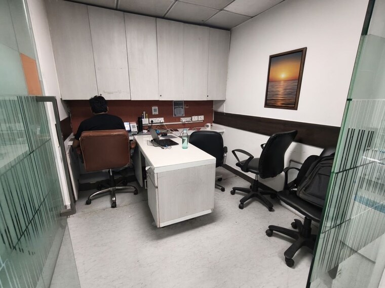 Team Area, netaji subhash place Commercial Office Space 993 Sq.Ft. In Netaji Subhash Place Delhi 10255076