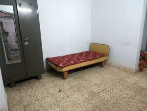 Bedroom in 2 BHK Apartment at Satellite – for Rent