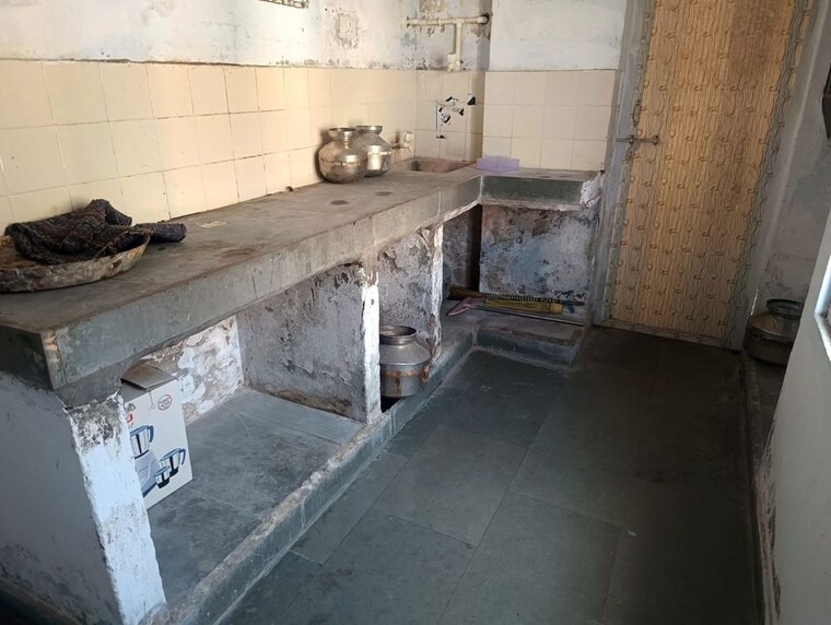 Kitchen, satellite 2 Bedroom 1150 Sq.Ft. Apartment In Satellite Ahmedabad 10255077