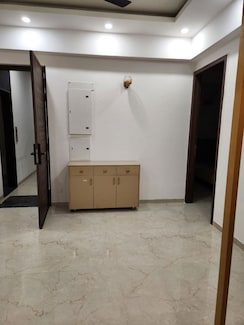 2.5 BHK + Pooja Room,Study Room,Basement Apartment For Rent in Smart World Orchard