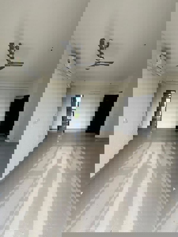 4 BHK + Servant Room 2000 Sq.Ft. Apartment in BPTP Park Prime