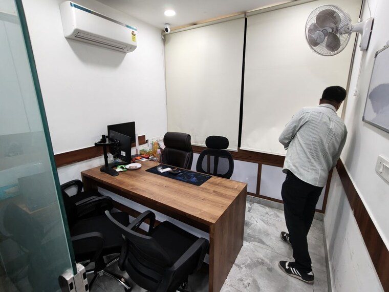 Team Area, netaji subhash place Commercial Office Space 412 Sq.Ft. In Netaji Subhash Place Delhi 10255309