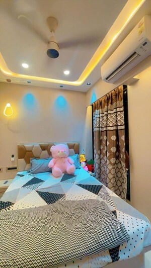 Bedroom in 2 BHK Apartment at Chandak 34 Park Estate, Goregaon West – for Rent