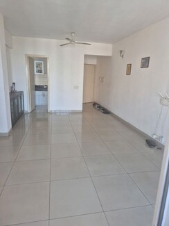 2.5 BHK Apartment For Rent in Mahindra Aura