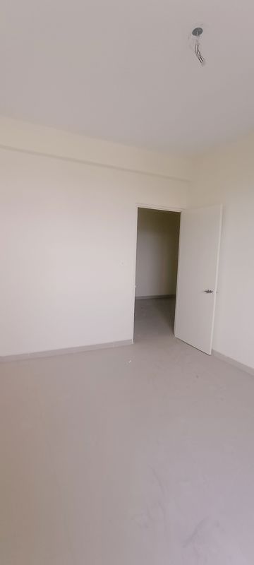 2 BHK 800 Sq.Ft. Apartment in Pyramid Midtown