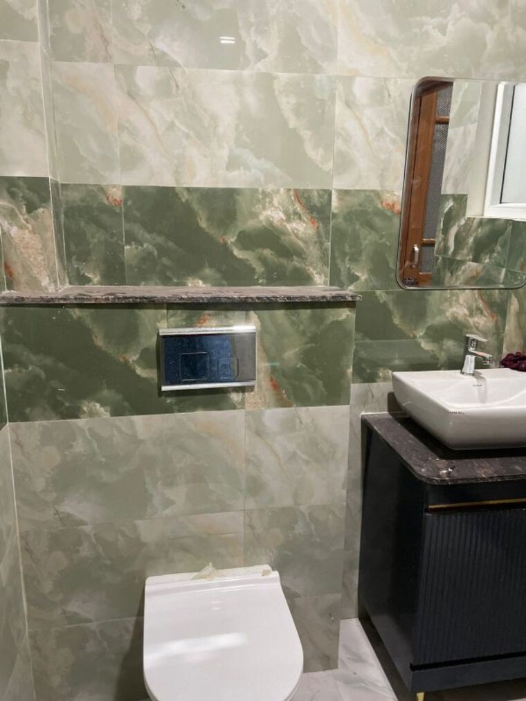 Bathroom, baba-delta-square-1 2 Bedroom 60 Sq.Mt. Independent House In Delta I Greater Noida Greater Noida 10255592