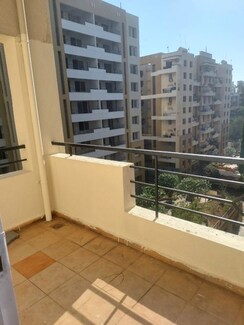 2 BHK + Servant Room Apartment For Rent in Palladium Homes