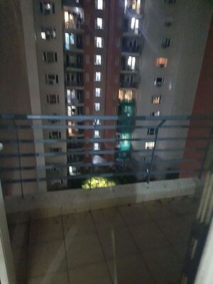 Bathroom in 3 BHK Apartment at Mahindra Aura, Sector 110a – for Rent