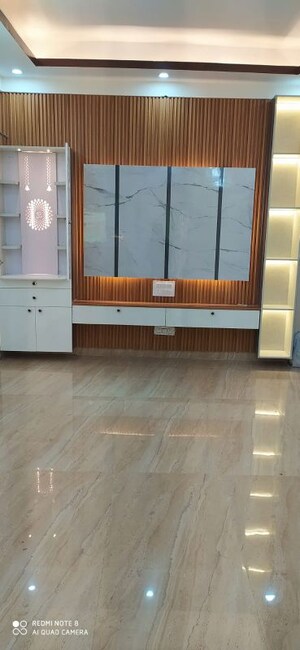 Room in 3.5 BHK Apartment at Migsun Twinz, Eta Ii Greater Noida – for Rent