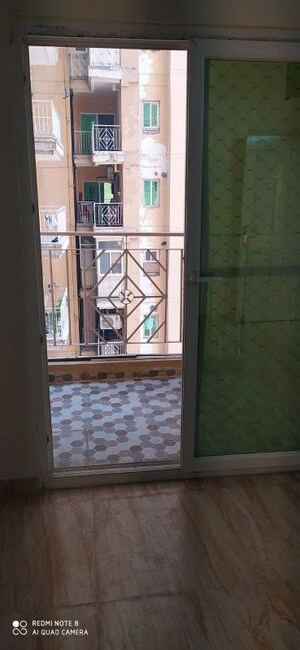 Room in 3.5 BHK Apartment at Migsun Twinz, Eta Ii Greater Noida – for Rent