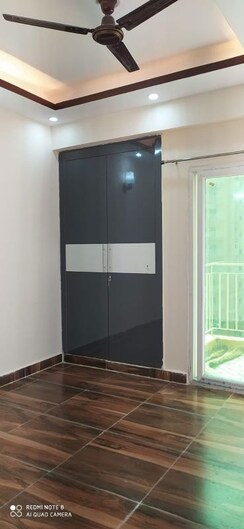 3.5 BHK + Pooja Room,Servant Room,Study Room,Extra Room Apartment For Rent in Migsun Twinz