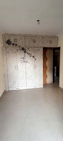 1 BHK + Extra Room Apartment For Rent in Star Avenue