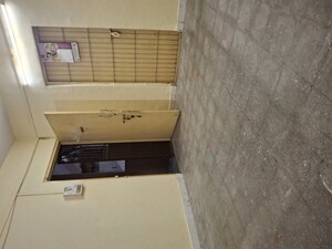 Room in 1 BHK Apartment at Gharonda Housing, Ghansoli – for Rent