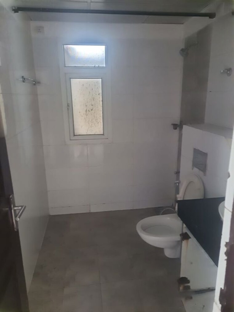 Bathroom, mahindra-aura 3 Bedroom 2042 Sq.Ft. Apartment In Sector 110a Gurgaon 10255624