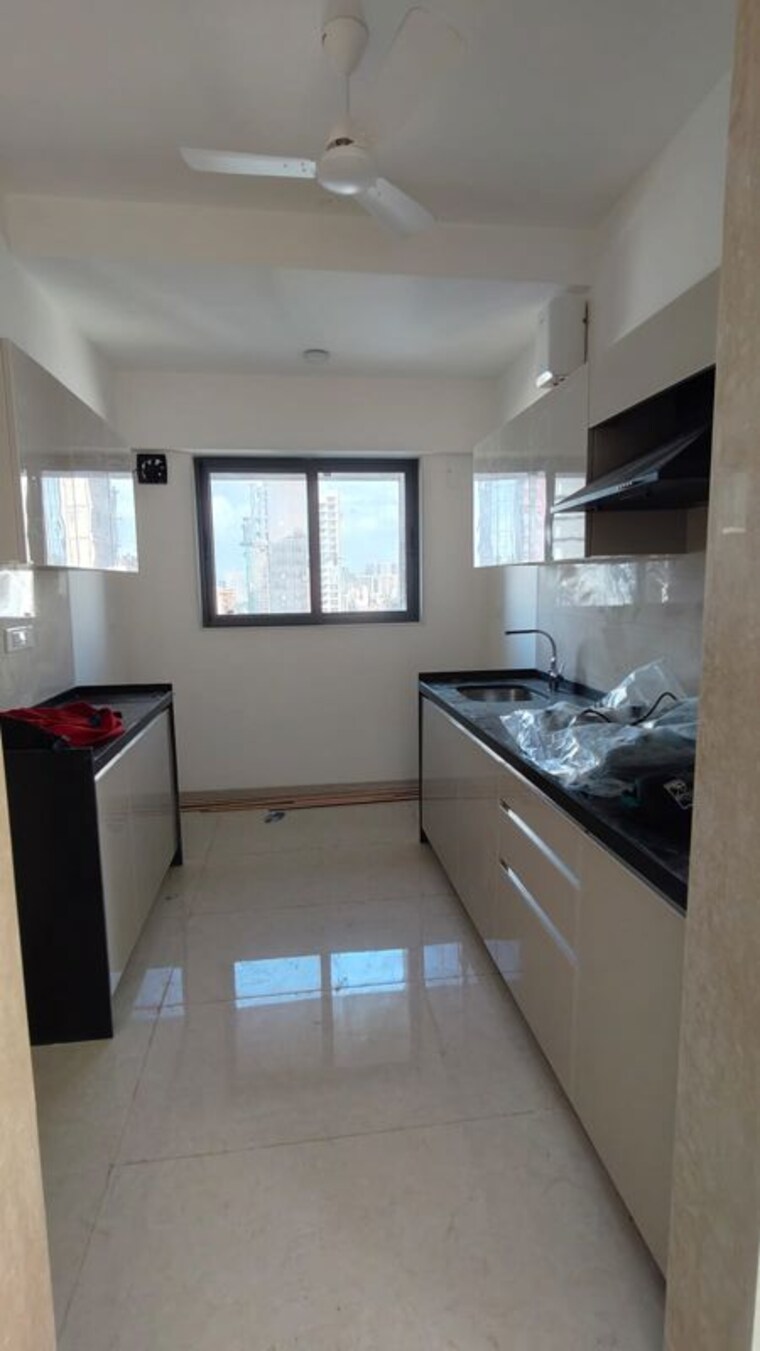 Kitchen, s-raheja-silver-rock 3 Bedroom 1500 Sq.Ft. Apartment In Bandra West Mumbai 10255619