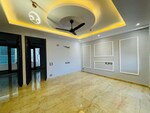 3 BHK 180 Sq.Yd. Builder Floor in Sushant Lok 2