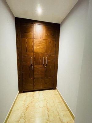 Furnished Amenities in 3 BHK Builder Floor at Sushant Lok 2, Sector 57 – for Sale