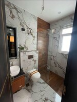 3 BHK 180 Sq.Ft. Builder Floor in Sushant Lok 2