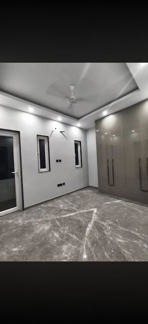 Room in 3 BHK Builder Floor at Kalkaji – for Rent