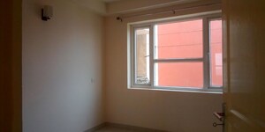 Room in 4 BHK Apartment at Mahindra Aura, Sector 110a – for Rent